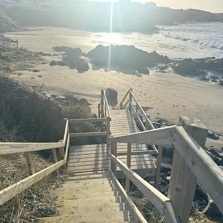 Frontline House Access Via Private Steps *